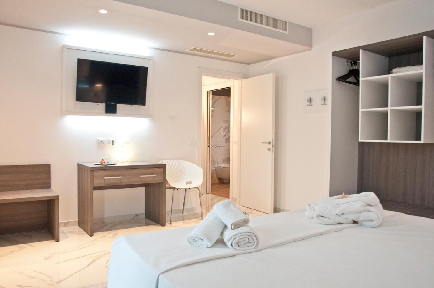 Ambruosi Village Resort & Spa มาสซิญาโน ภายนอก รูปภาพ