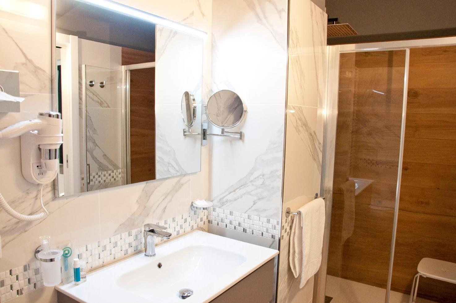 Ambruosi Village Resort & Spa มาสซิญาโน ภายนอก รูปภาพ