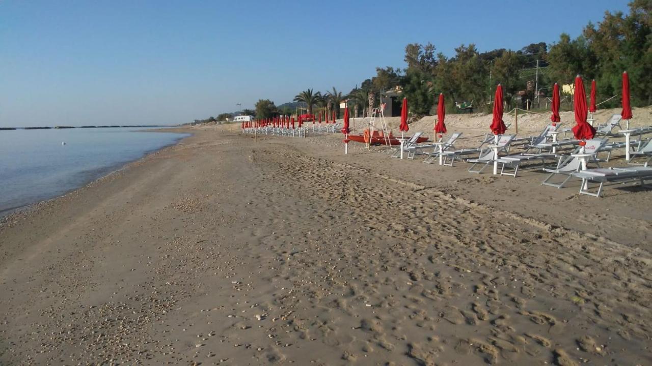 Ambruosi Village Resort & Spa มาสซิญาโน ภายนอก รูปภาพ